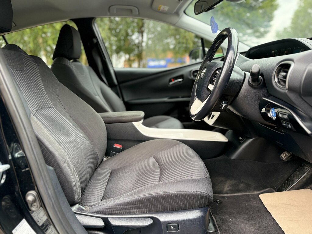 Toyota Prius+  Brown #11