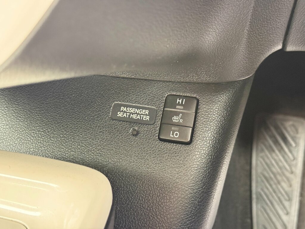Toyota Prius+  Brown #28