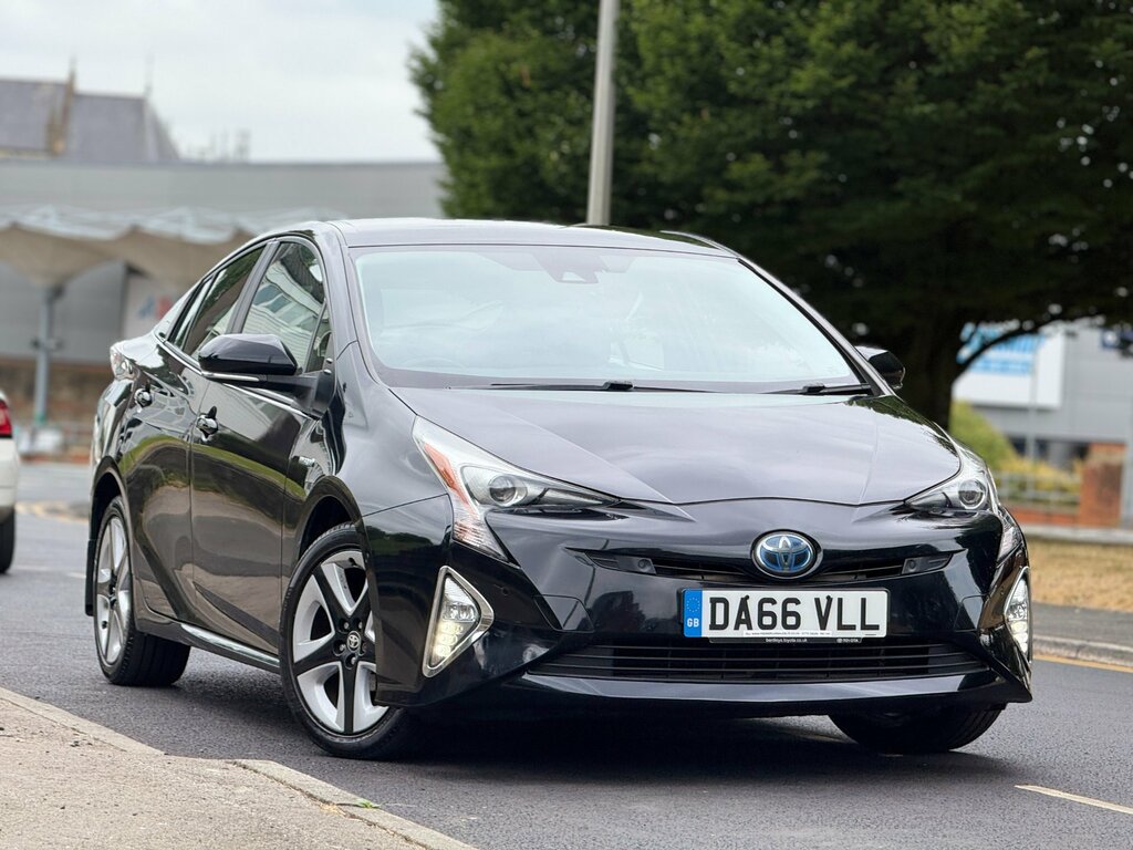 Toyota Prius+  Brown #51