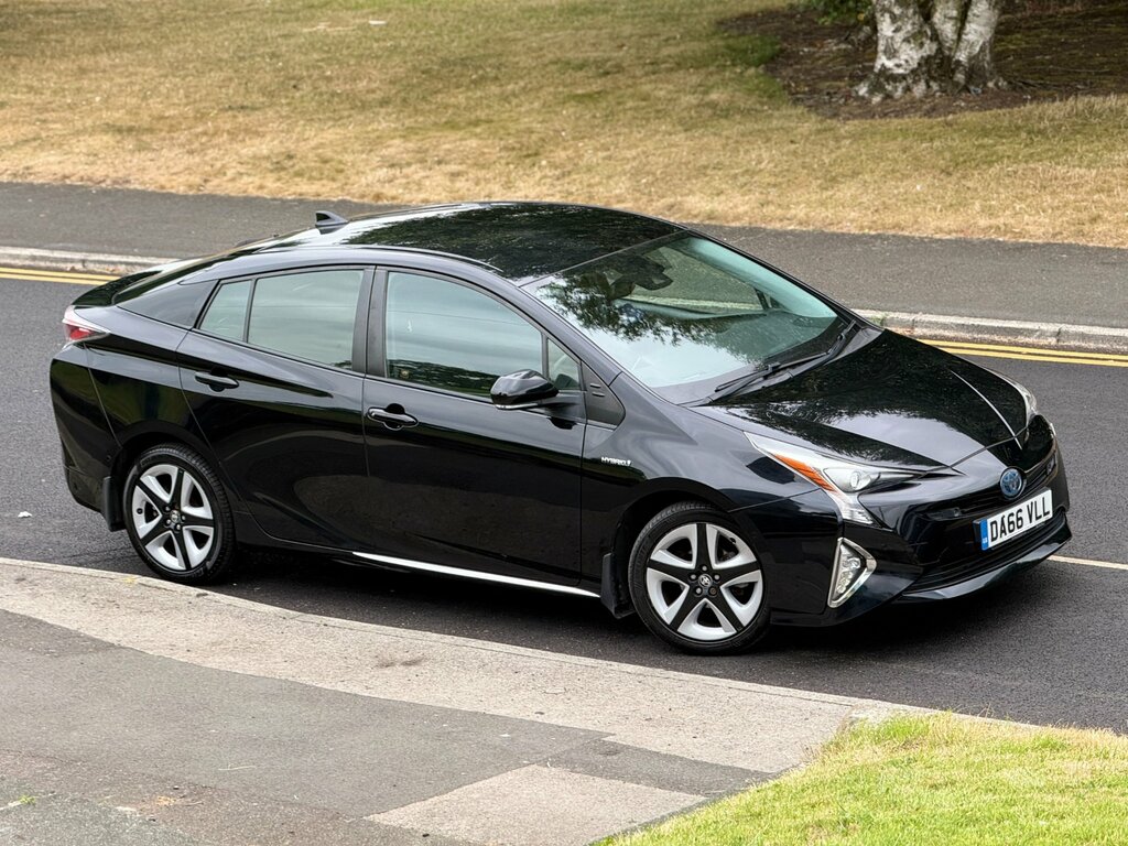 Toyota Prius+  Brown #59