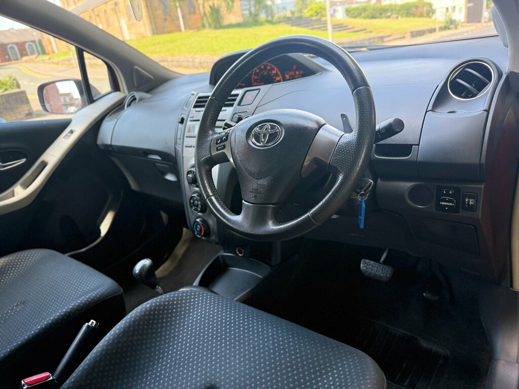 Toyota Yaris 2010 Toyota Yarisnbsp1.33 Dual Vvt-i Tr Euro 4 S Grey #9