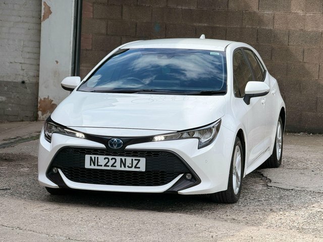Toyota Corolla Vvt-h Icon Tech Cvt NL22NJZ White