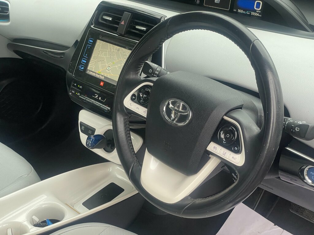 Toyota Prius Vvt-i Active Black #15