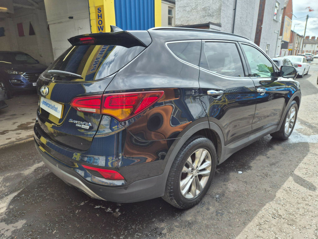 Hyundai Santa Fe 2.2 Crdi Blue Drive Premium 4Wd Euro 6 Ss  #2