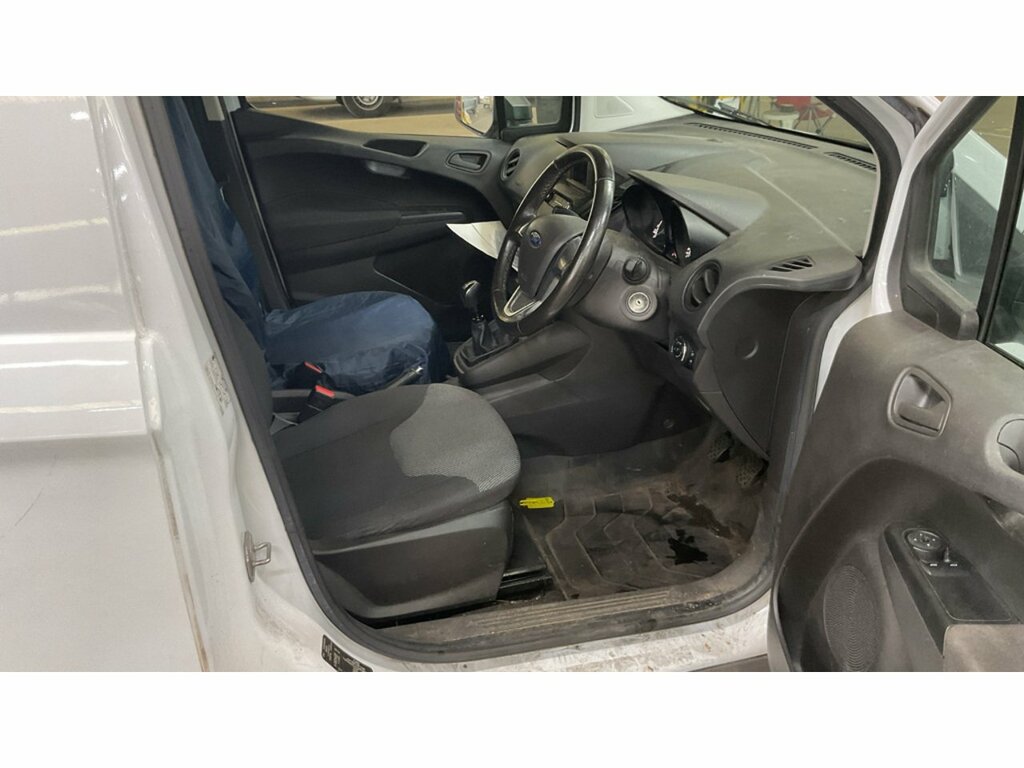 Ford Transit Courier Ecoboost Leader White #3