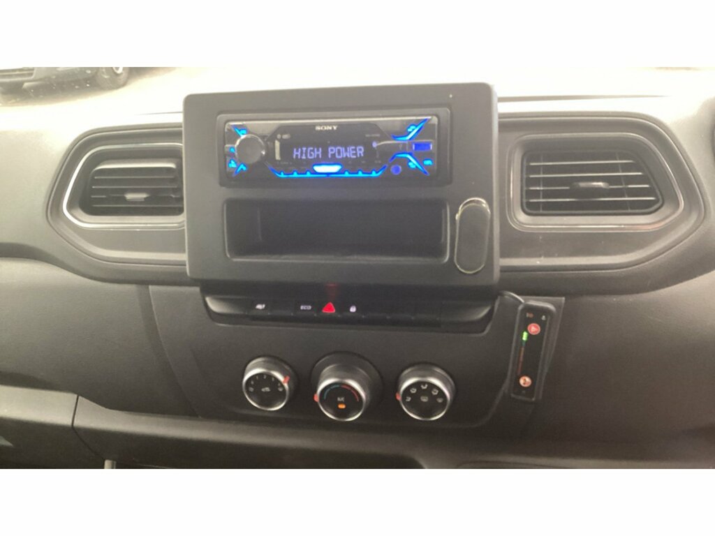Vauxhall Movano Cdti 3500 Biturbo Edition White #4