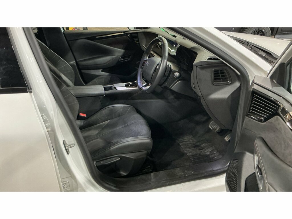 DS DS 4 Puretech Performance Line White #3