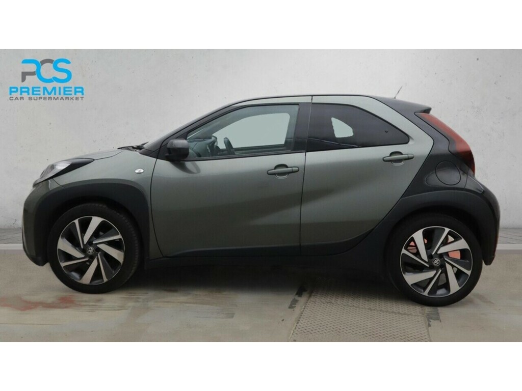 Toyota Aygo X Vvt-i Edge Green #6