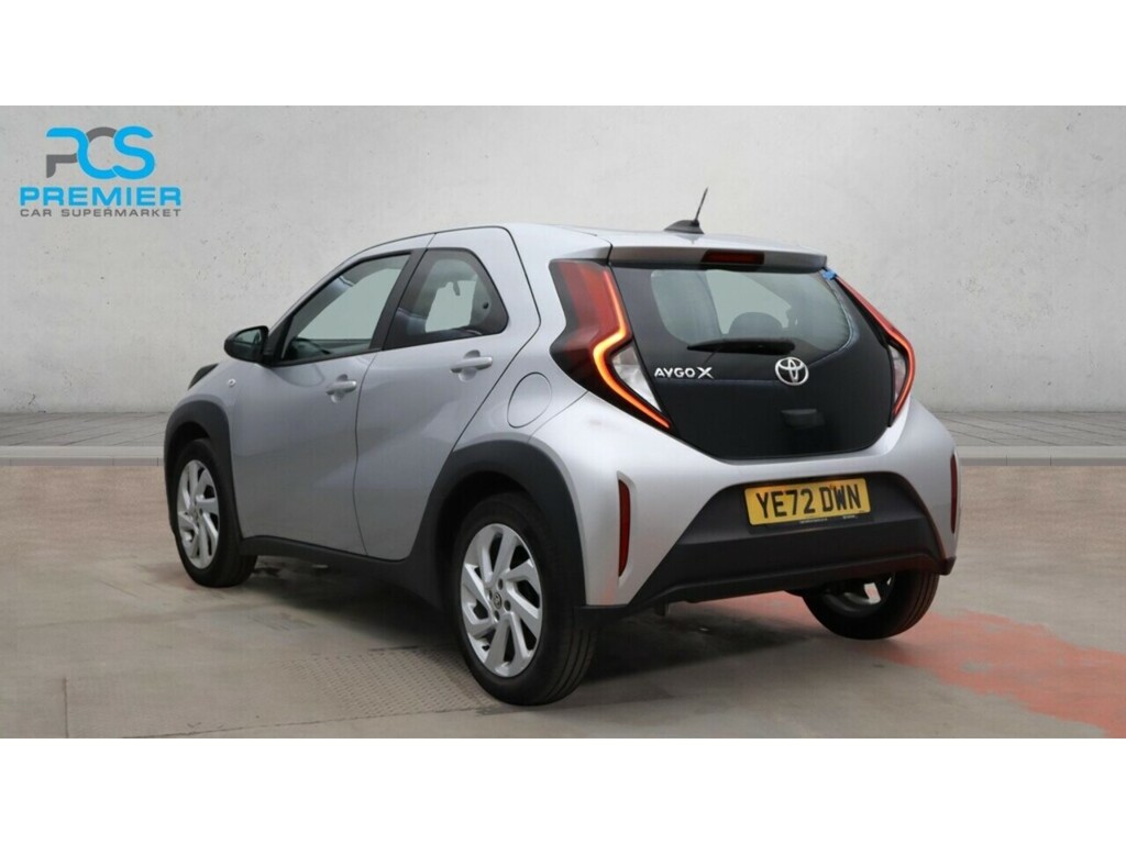 Toyota Aygo X Vvt-i Pure Silver #5
