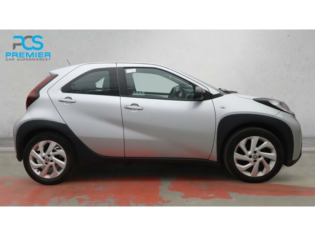 Toyota Aygo X Vvt-i Pure Silver #2