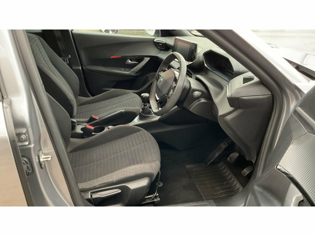 Peugeot 2008 Puretech Active Premium Grey #3
