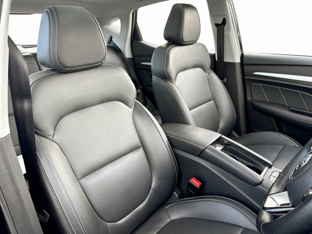 MG ZS Exclusive Black #6