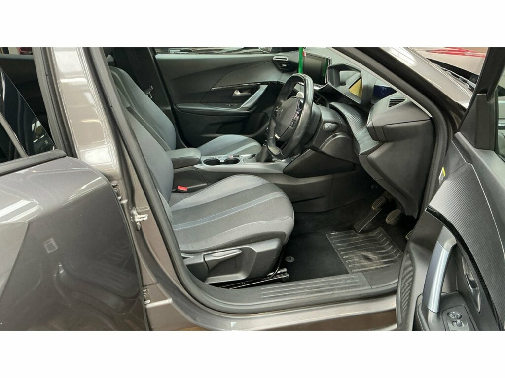 Peugeot 2008 Bluehdi Allure Grey #3