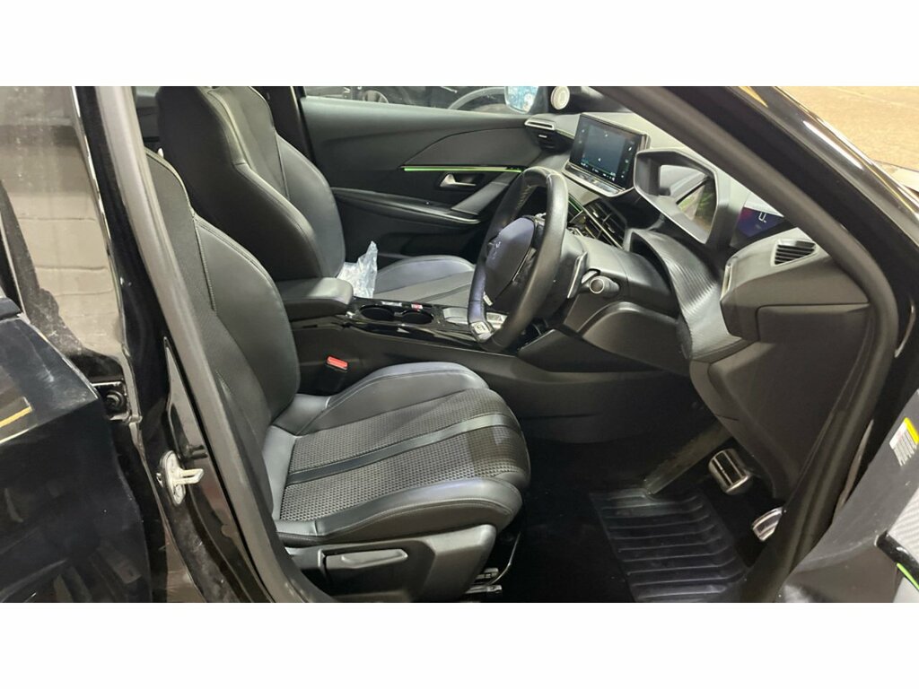 Peugeot 208 Puretech Gt Black #3