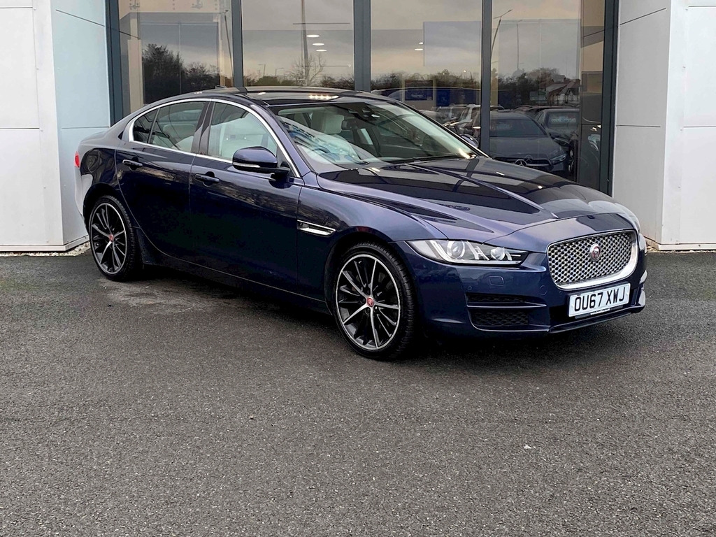 Jaguar XE Portfolio Awd Blue