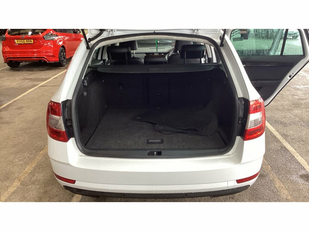 Skoda Octavia 1.5 Tsi Gpf Act Se L Hatchback E #7