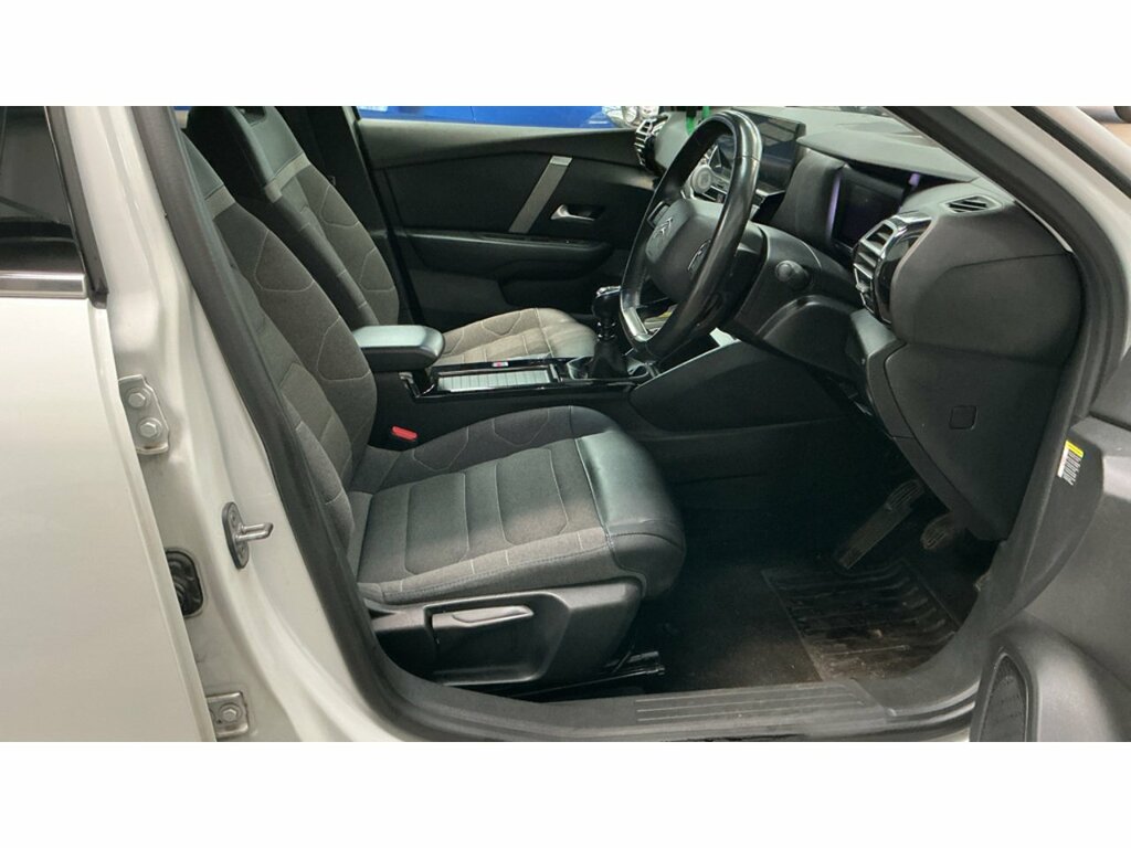 Citroen C4 Puretech C-series Edition White #3