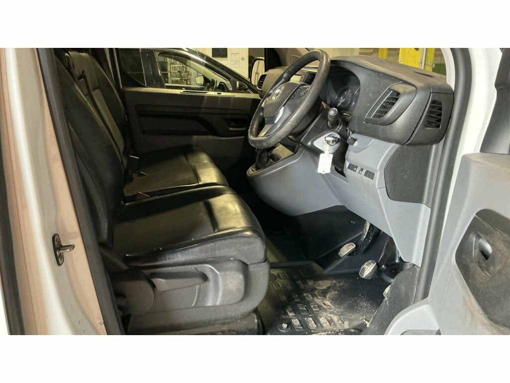 Vauxhall Vivaro Turbo D 2900 Sportive White #3