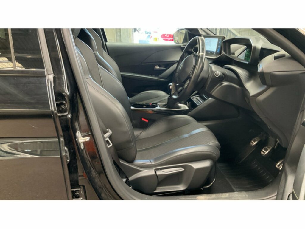 Peugeot 208 Puretech Gt Black #3