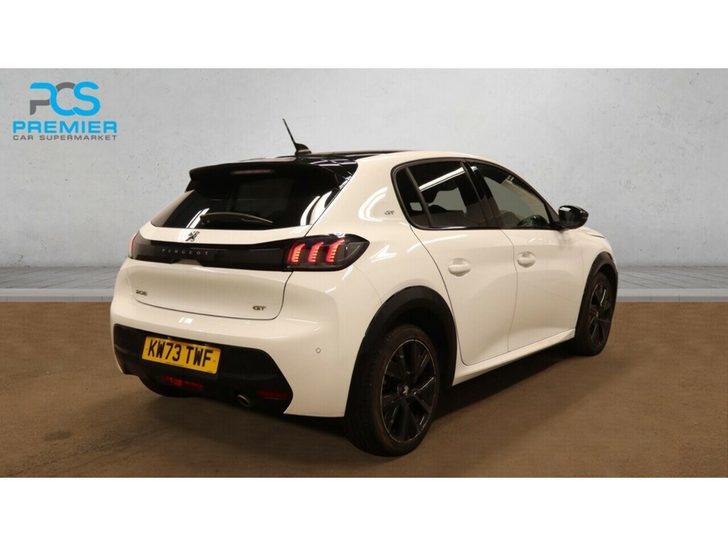 Peugeot 208 Puretech Gt White #4