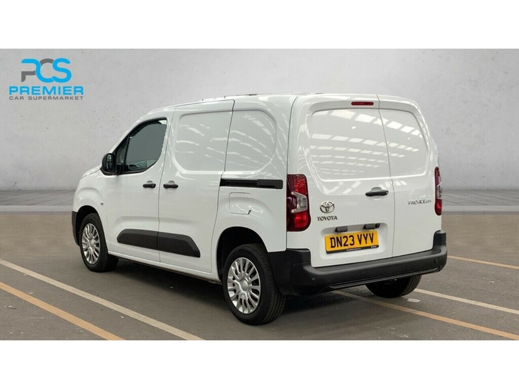 Toyota Proace City Bluehdi Icon White #2