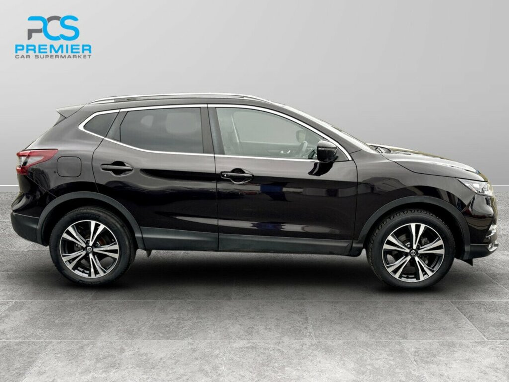 Nissan Qashqai Dig-t N-connecta Black #4