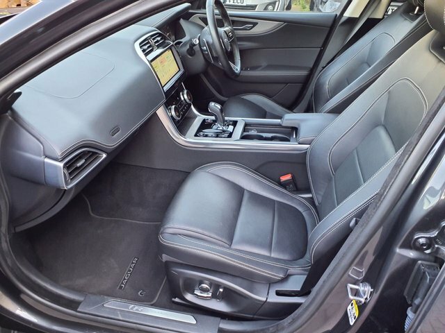 Jaguar XE 2.0 P250i R-dynamic S Saloon Euro Grey #2