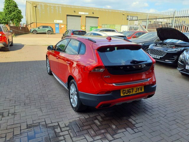 Volvo V40 Cross Country 1.5 T3 Pro Hatchback Euro 6 S S Red #6