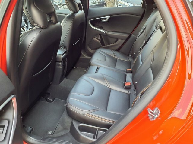Volvo V40 Cross Country 1.5 T3 Pro Hatchback Euro 6 S S Red #5