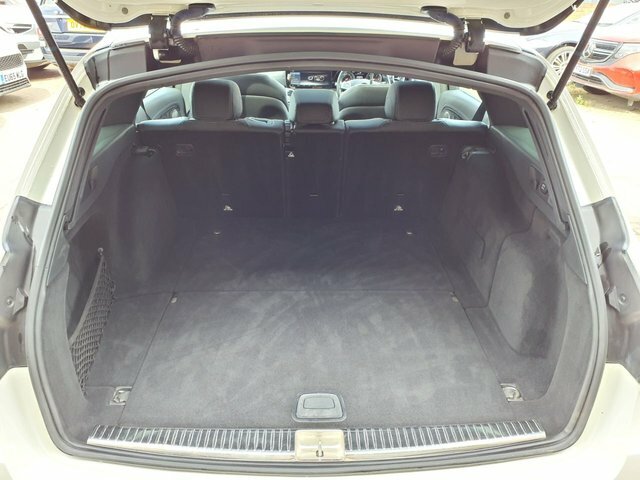Mercedes-Benz E Class E 220 D White #9