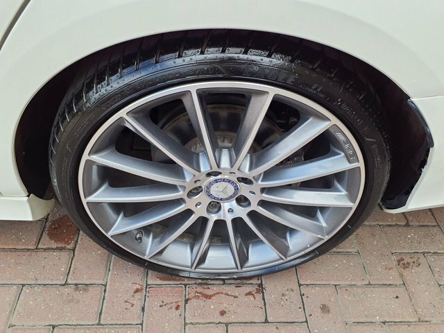 Mercedes-Benz E Class E 220 D White #24