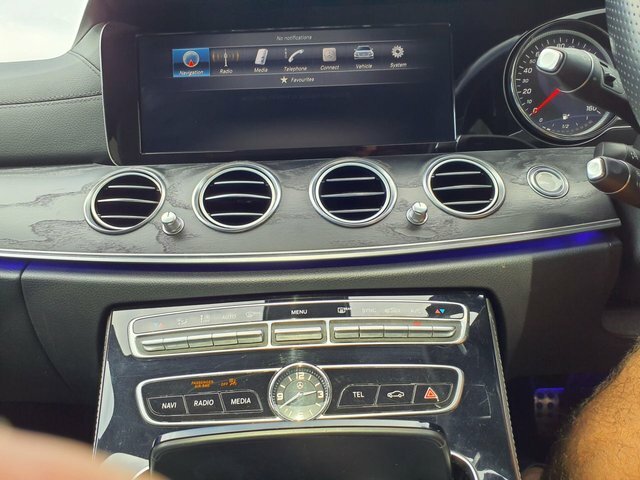 Mercedes-Benz E Class E 220 D White #18