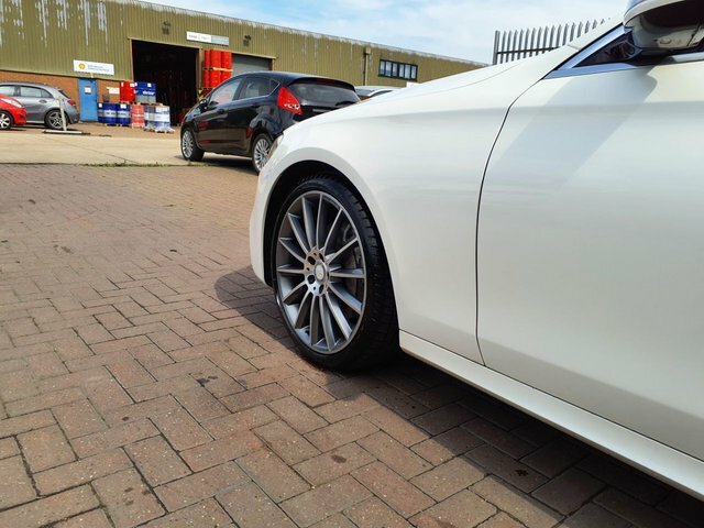 Mercedes-Benz E Class E 220 D White #23