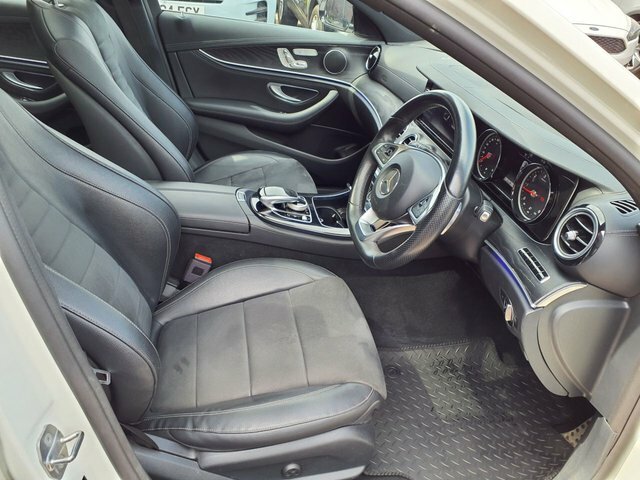 Mercedes-Benz E Class E 220 D White #13