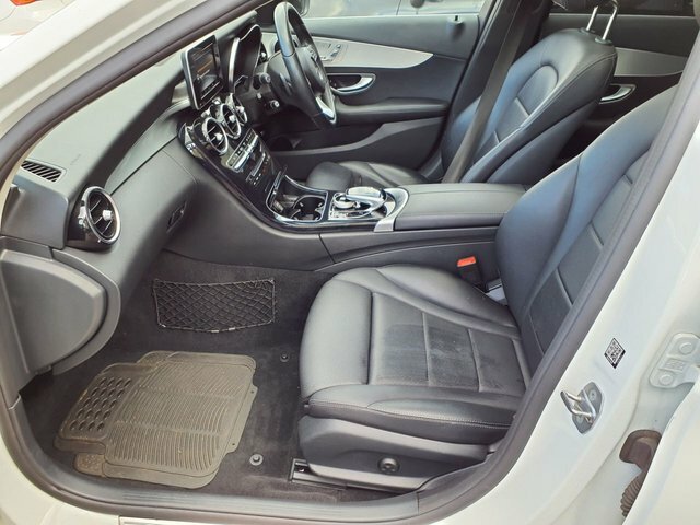 Mercedes-Benz C Class 2.0 C350e 6.4Kwh Sport Premium Saloon White #4