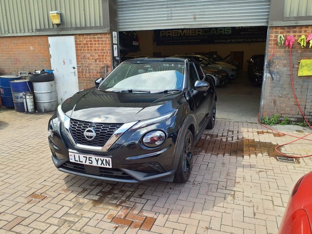 Nissan Juke 1.0 Dig-t Acenta Premium Silver #3