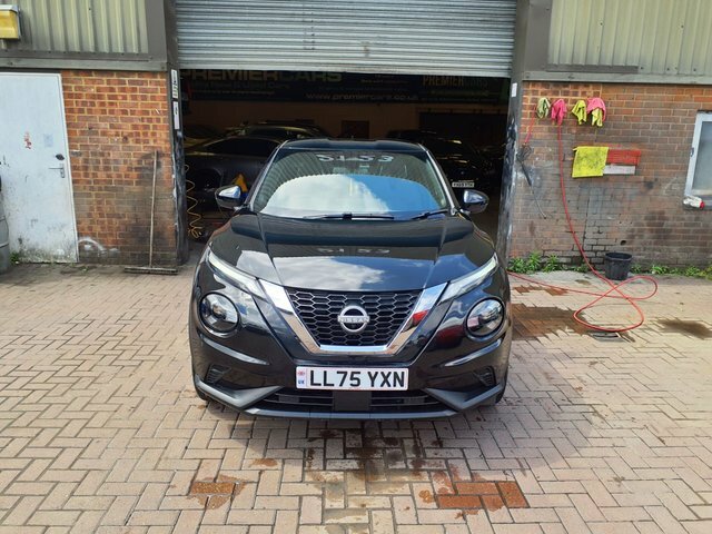 Nissan Juke 1.0 Dig-t Acenta Premium Silver #2