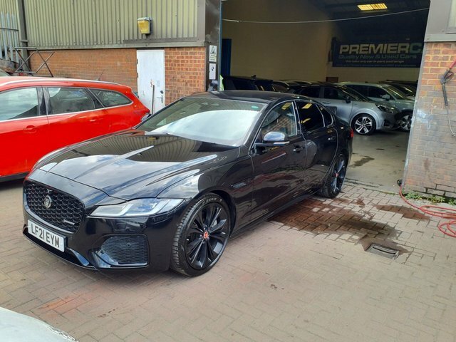 Jaguar XF 2.0 P250i R-dynamic Se Saloon Euro Black #3