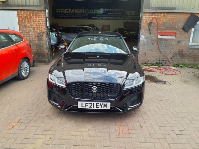 Jaguar XF 2.0 P250i R-dynamic Se Saloon Euro Black #2