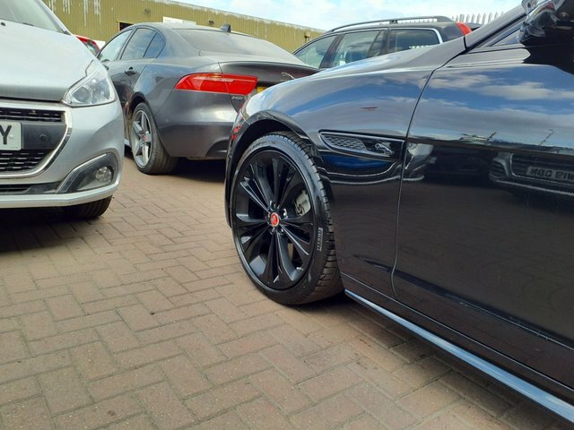 Jaguar XF 2.0 P300 R-dynamic Hse Awd #28