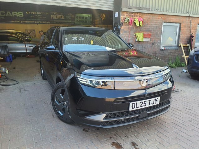 Vauxhall Grandland 1.2 Design Suv Hybrid E-dct Euro 6 S S Black