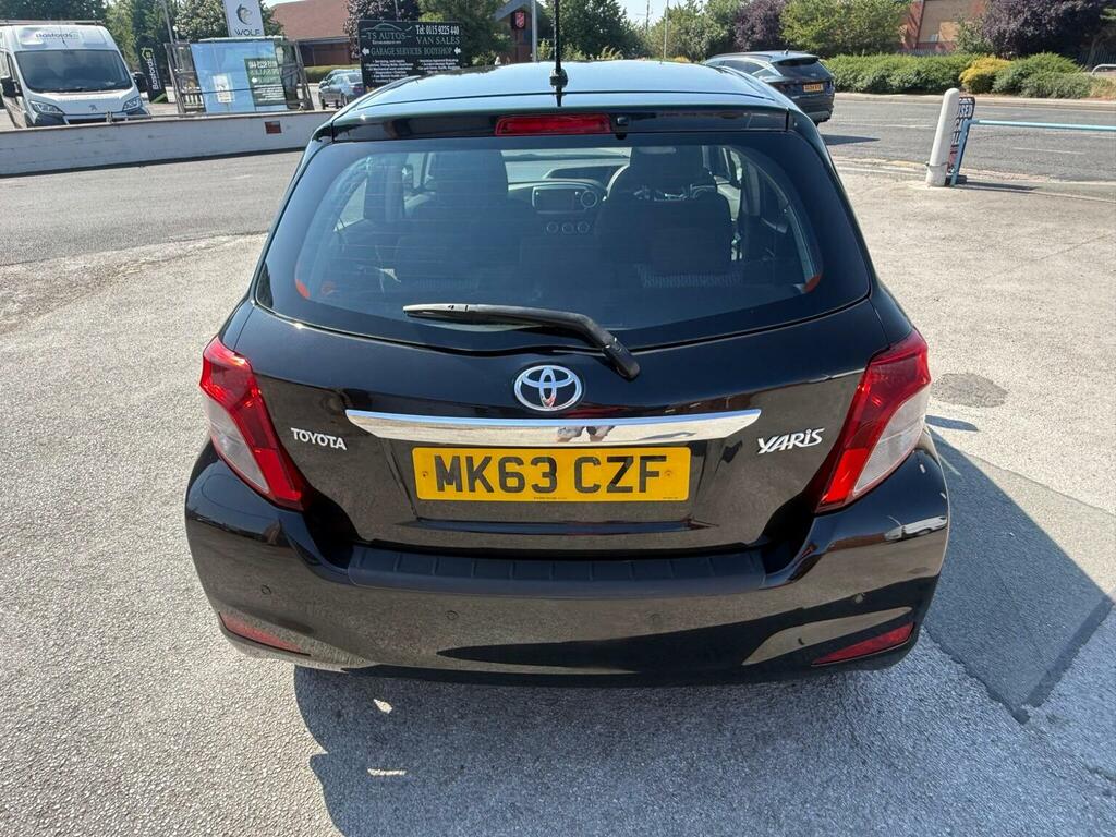 Toyota Yaris 1.33 Dual Vvt-i Tr Euro 5 Black #5