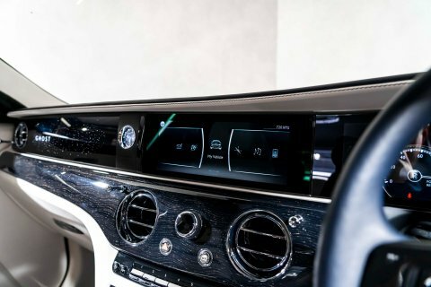 Rolls-Royce Ghost  Black #54