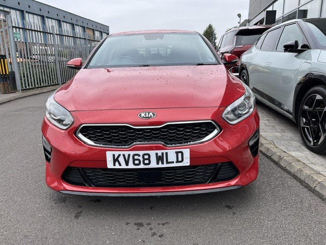 Kia Ceed 1.4 T-gdi 3 Red #6