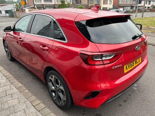 Kia Ceed 1.4 T-gdi 3 Red #4
