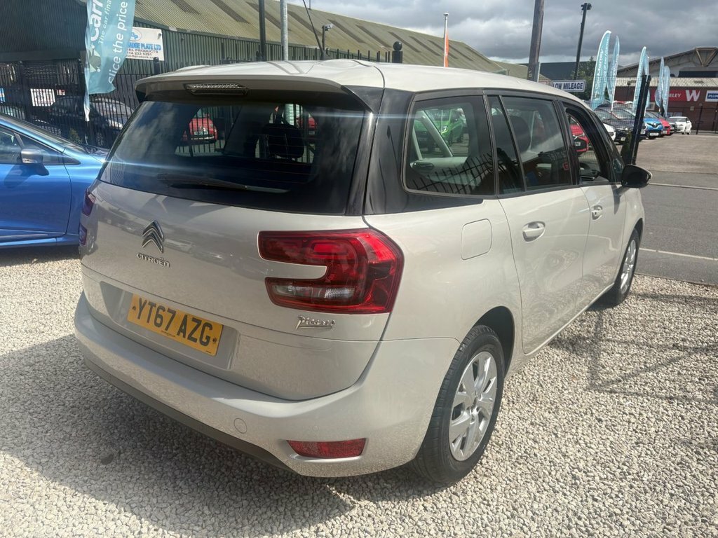 Citroen Grand C4 Picasso 1.6L Touch Edition Beige #6