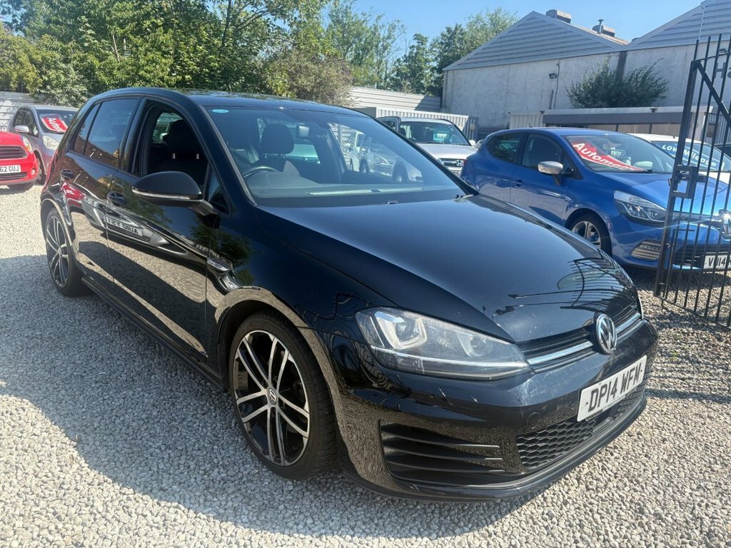 Volkswagen Golf 2L Gtd Black