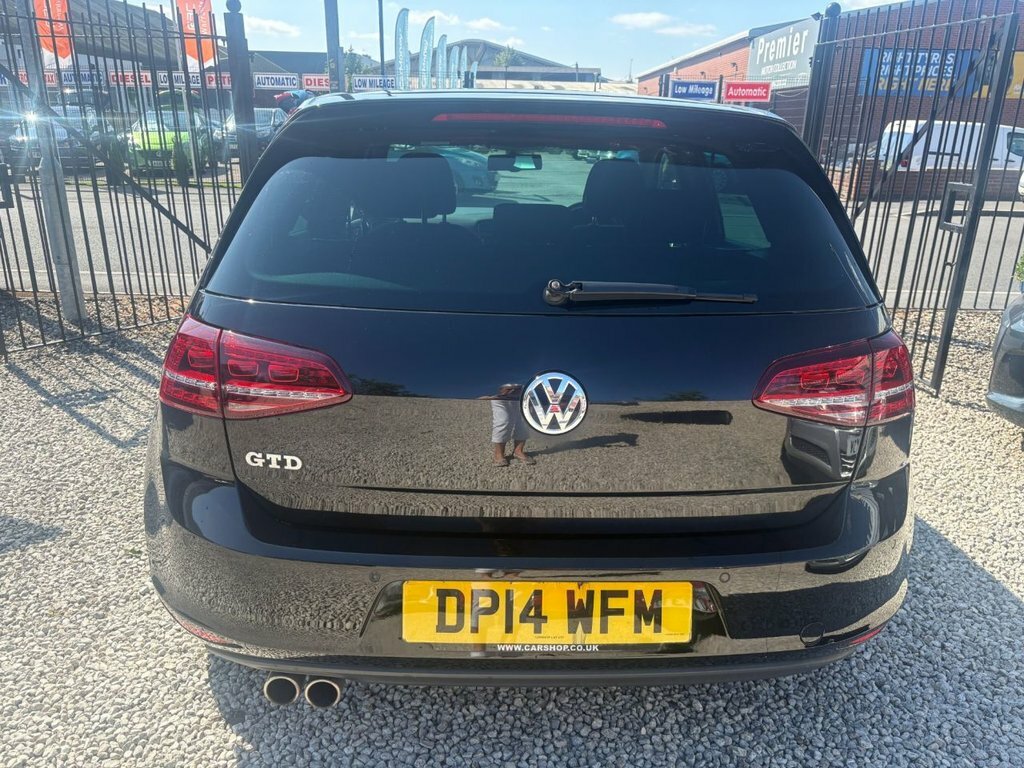 Volkswagen Golf 2L Gtd Black #5