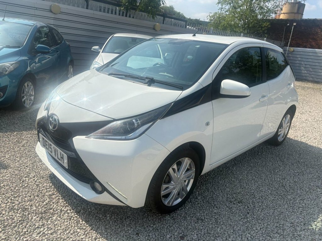 Toyota Aygo 1L X-pression White #3