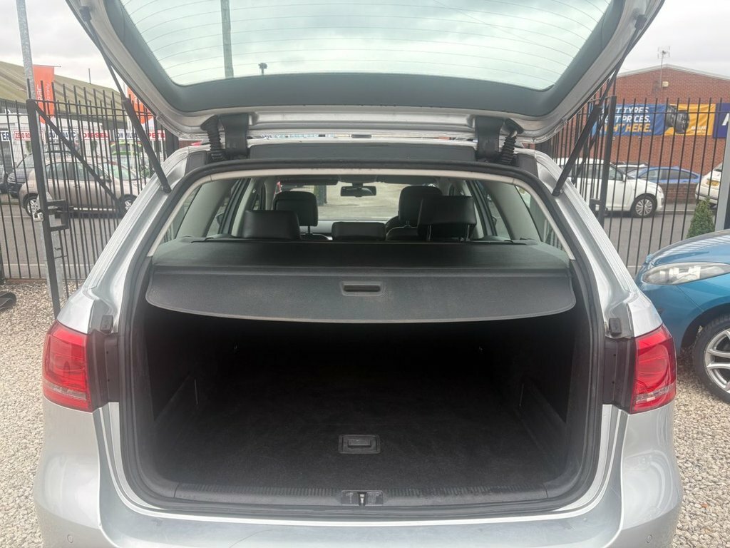 Volkswagen Passat 1.6L Executive Silver #6